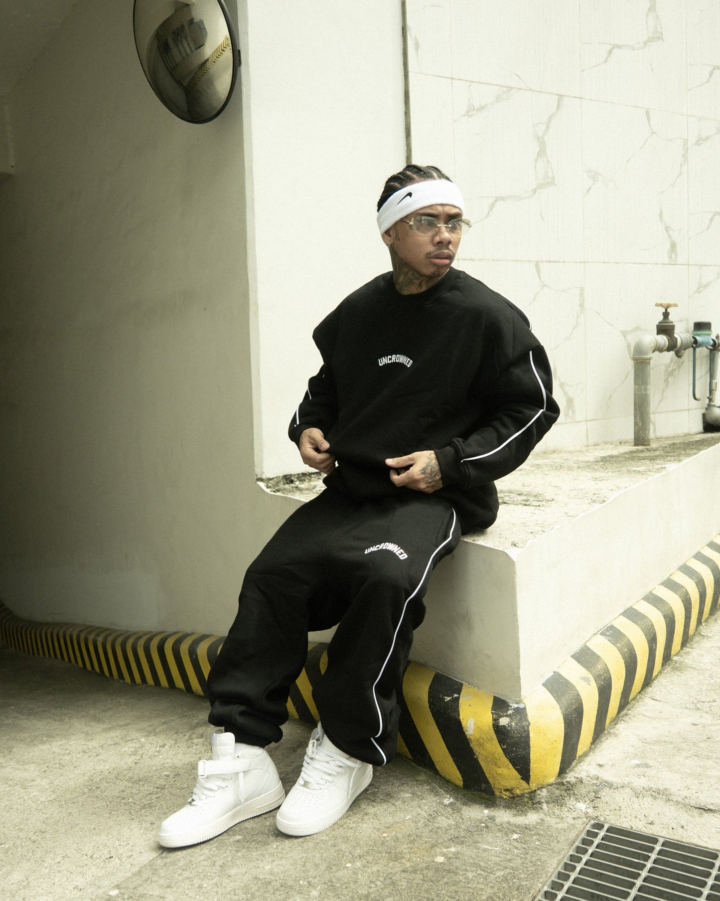 TRACKSUIT - CREWNECK - BLACK