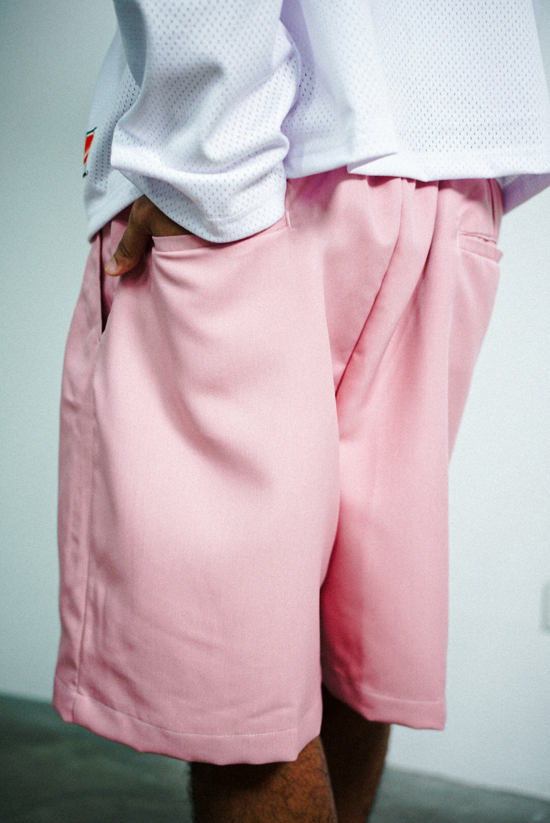 PLEATED SHORTS - CORAL PINK